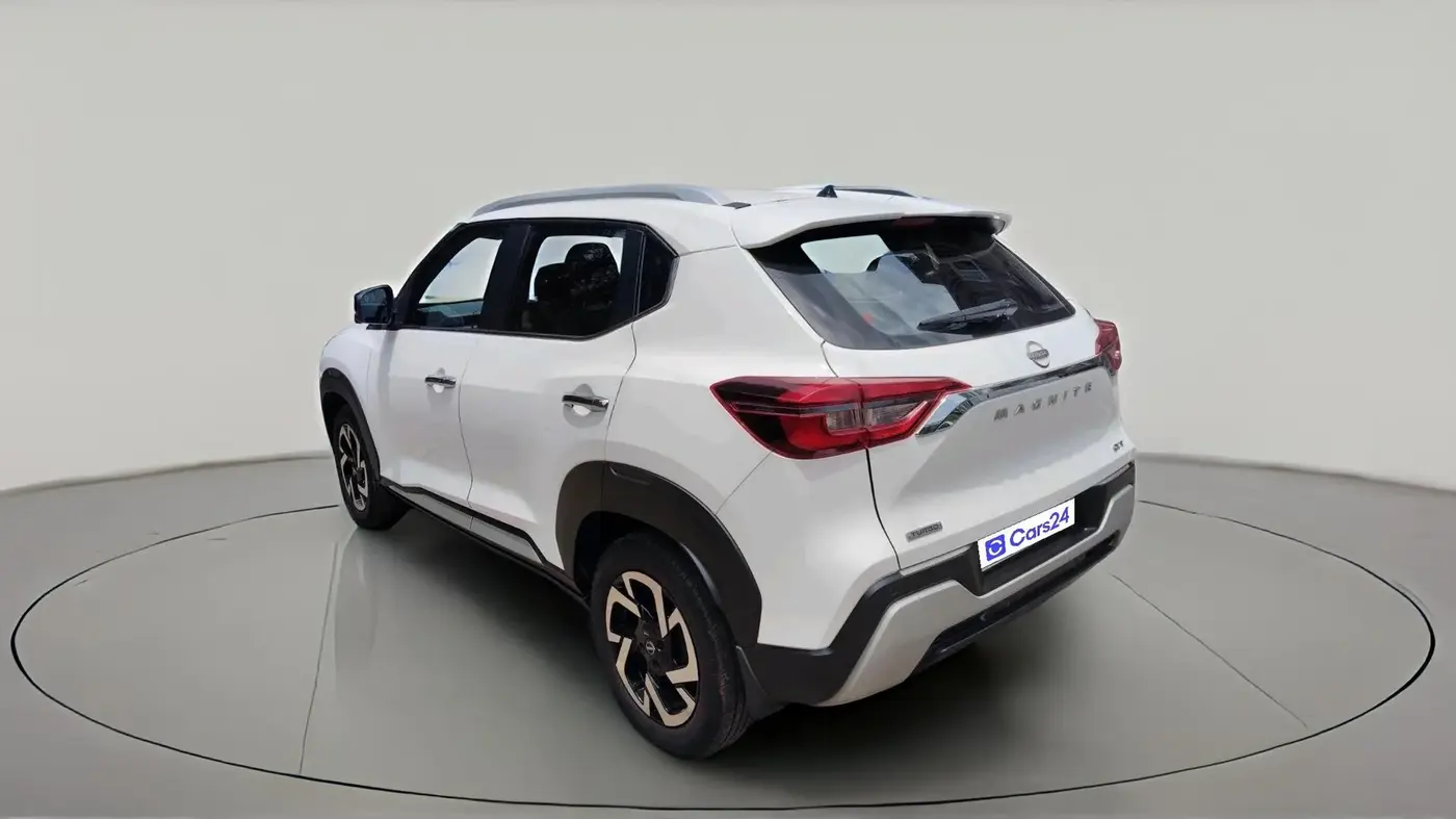 2021 Nissan MAGNITE XV PREMIUM TURBO CVT, Petrol, Automatic, 54,280 km, exterior
