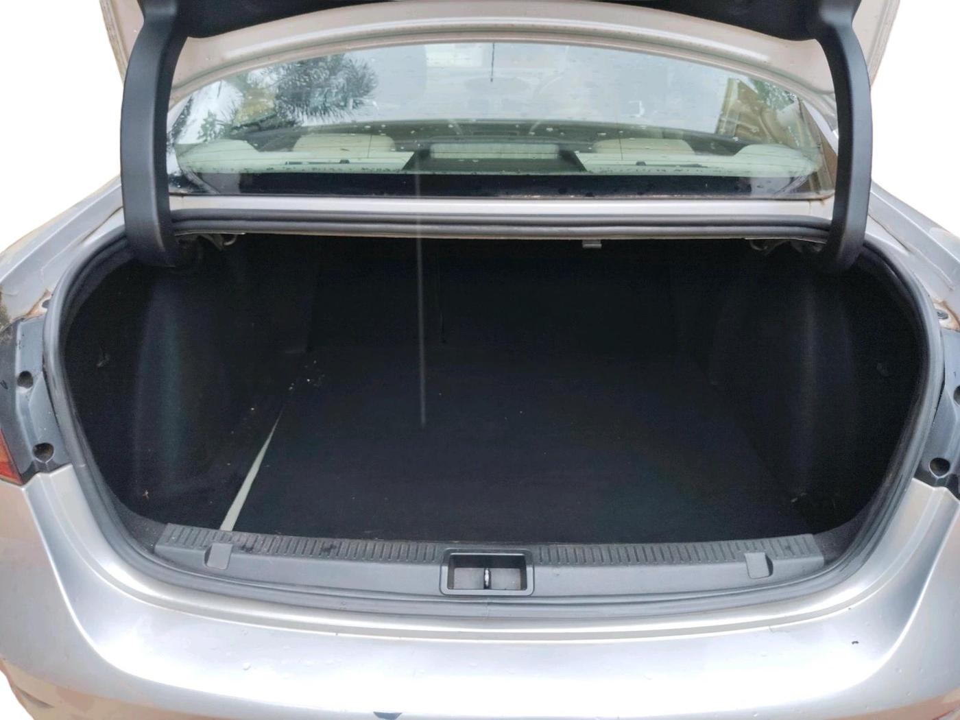 2012 Renault Fluence 1.5 E2, Diesel, Manual, 55,037 km, exterior