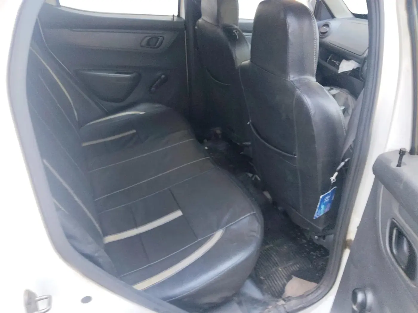 2016 Renault Kwid RXT 0.8 (O), Petrol, Manual, 1,24,036 km, interior