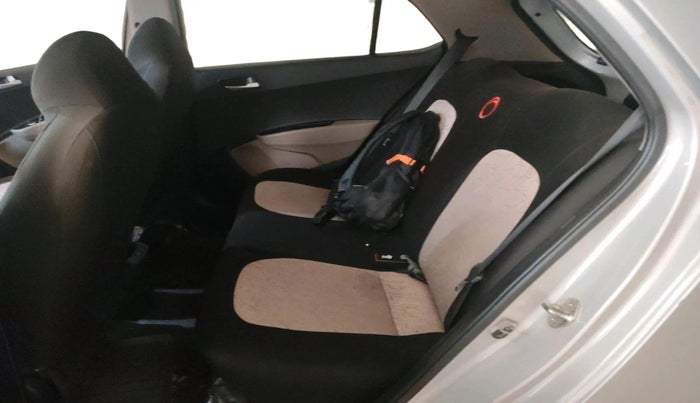 2015 Hyundai Grand i10 SPORTZ 1.2 KAPPA VTVT, Petrol, Manual, 49,556 km, interior