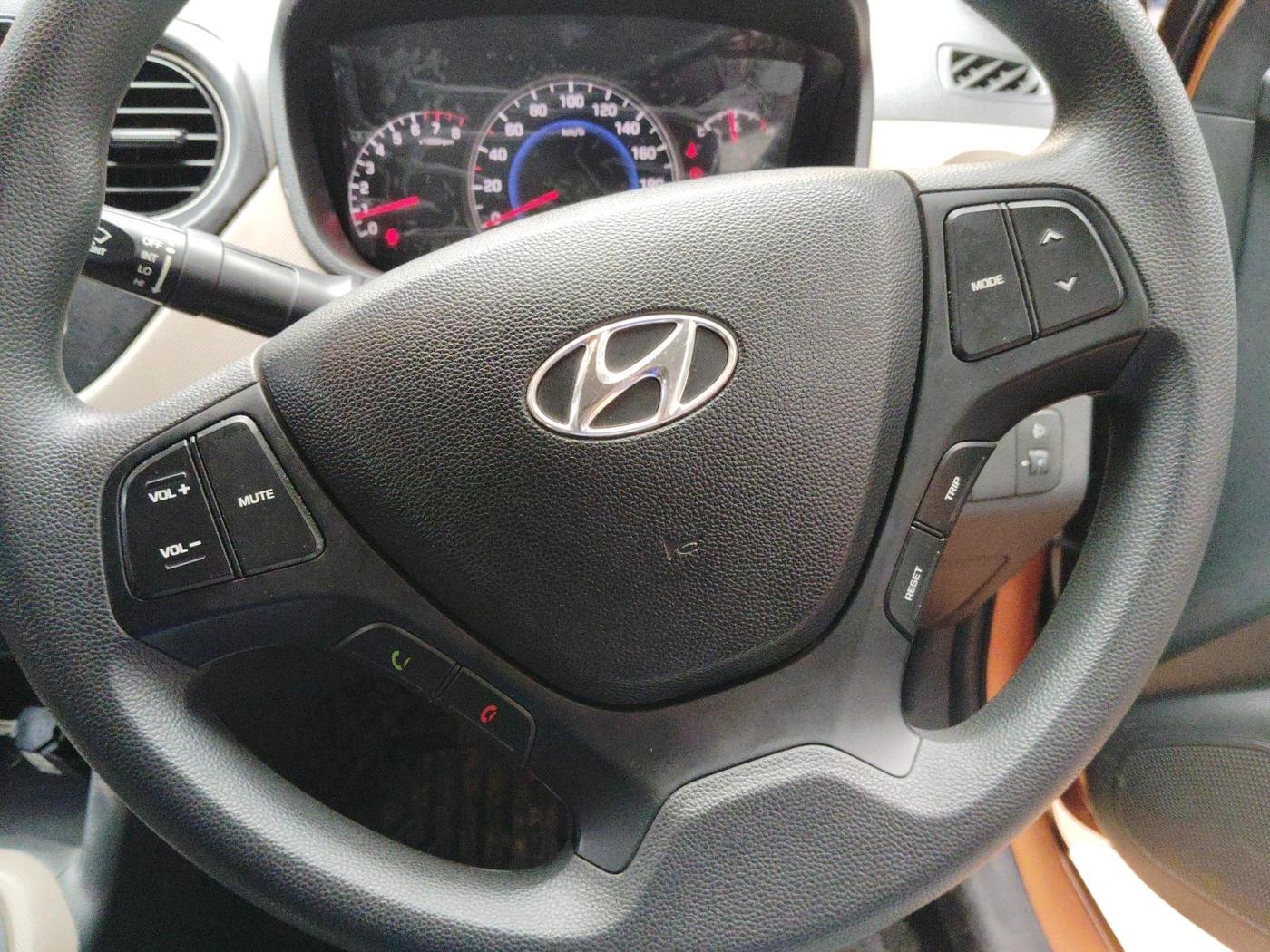 2015 Hyundai Grand i10 SPORTZ 1.2 KAPPA VTVT, Petrol, Manual, 41,204 km, interior