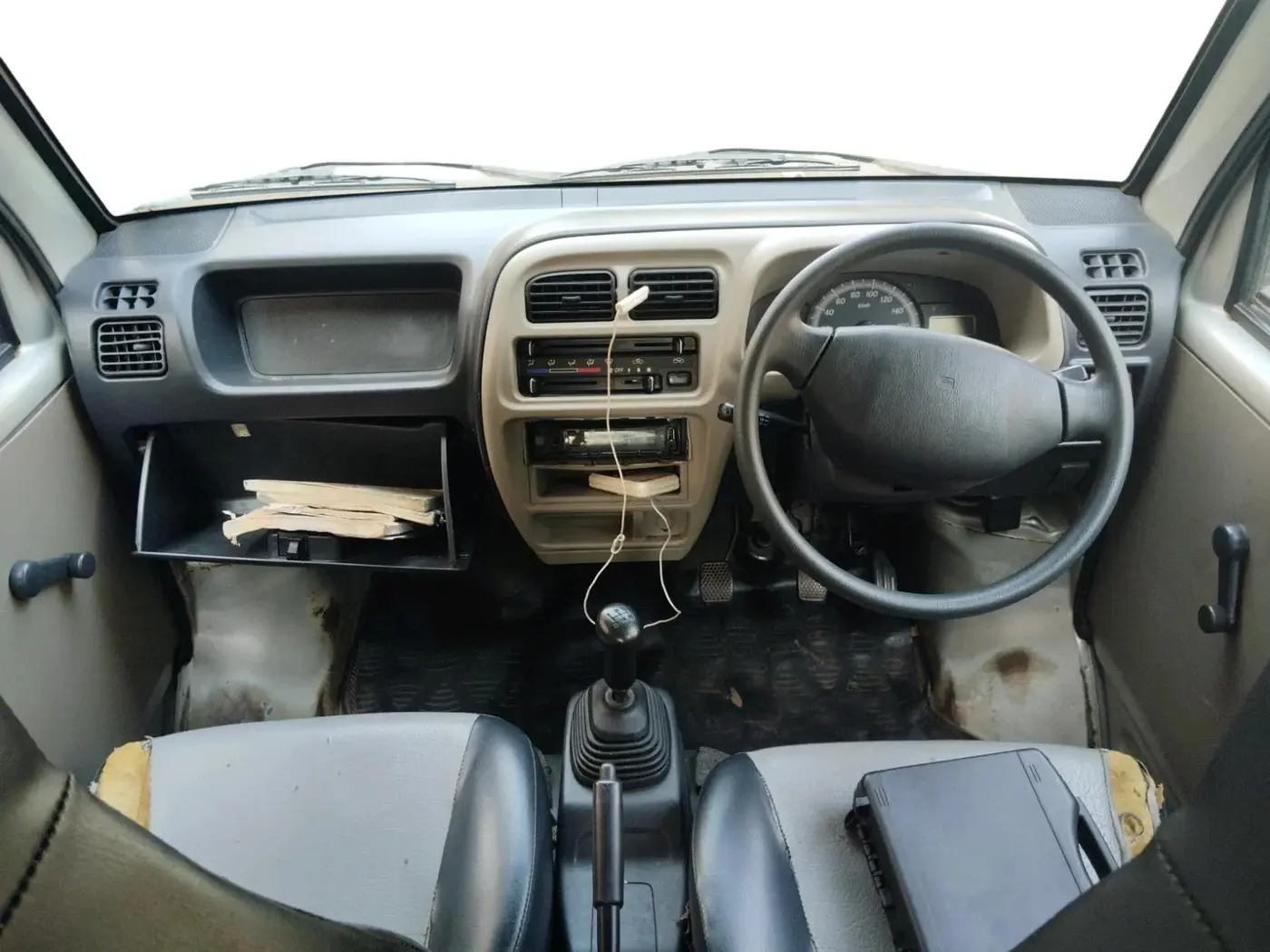 2017 Maruti Eeco 5 STR WITH A/C+HTR, Petrol, Manual, 93,955 km, interior