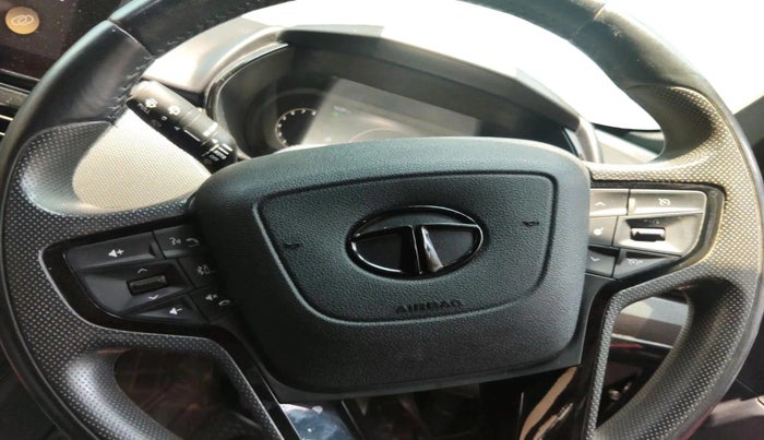2023 Tata Safari XZA PLUS 2.0L RED DARK EDITION 6 STR, Diesel, Automatic, 29,796 km, interior