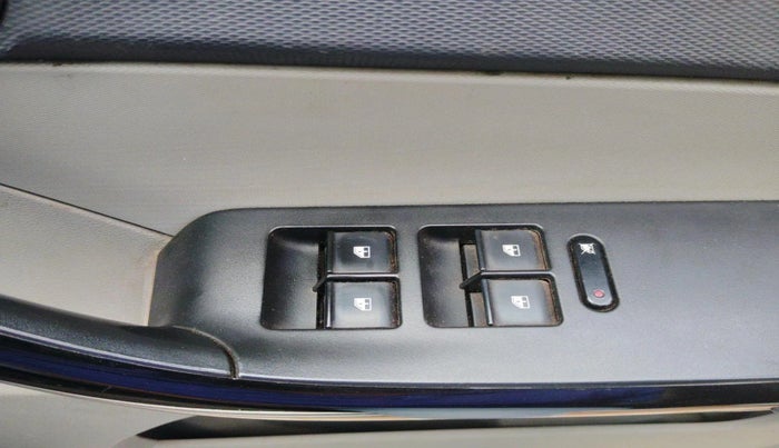 2017 Tata Tiago XZ PETROL, Petrol, Manual, 72,715 km, interior