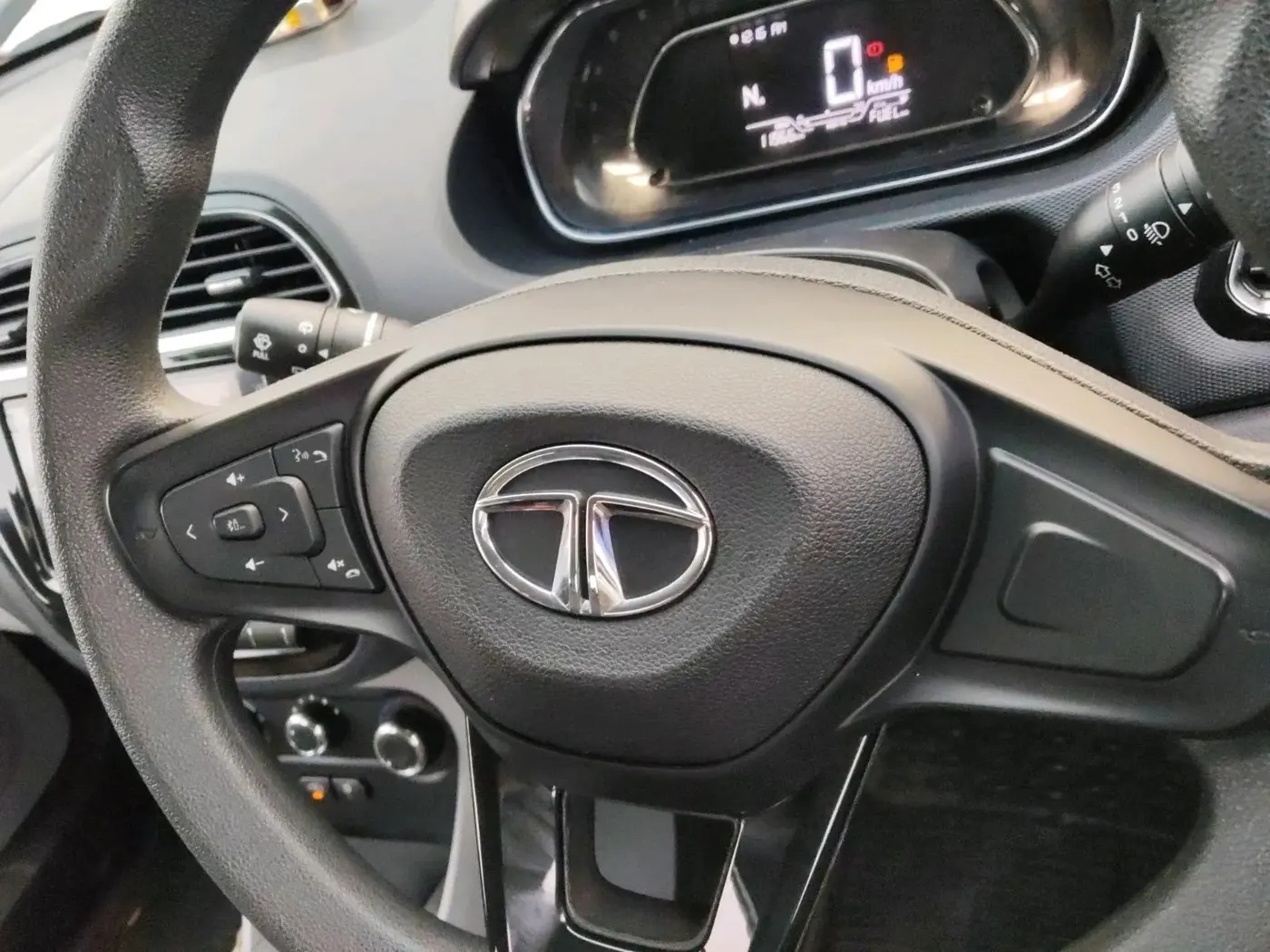 2020 Tata Tiago XZA PETROL, Petrol, Automatic, 11,966 km, interior