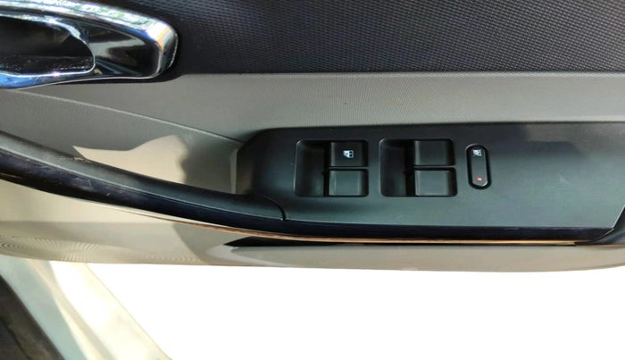 2019 Tata Tiago XZ PLUS PETROL, Petrol, Manual, 70,828 km, interior