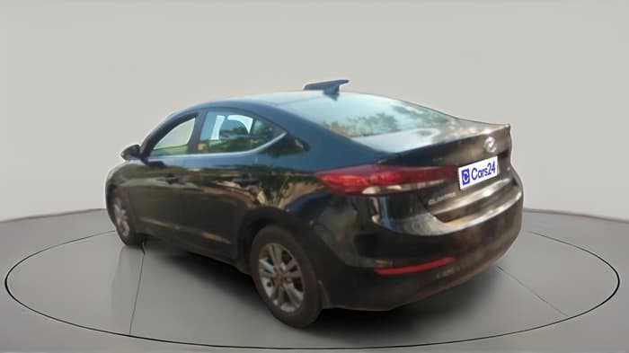 2017 Hyundai New Elantra 2.0 SX MT PETROL, Petrol, Manual, 1,34,396 km, exterior