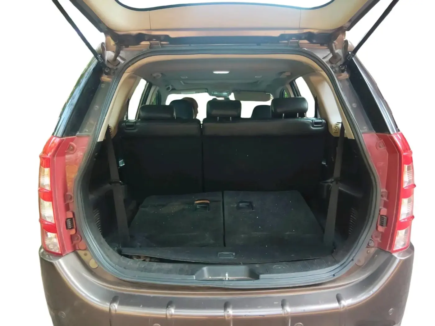 2017 Mahindra XUV500 W10, Diesel, Manual, 1,55,836 km, exterior