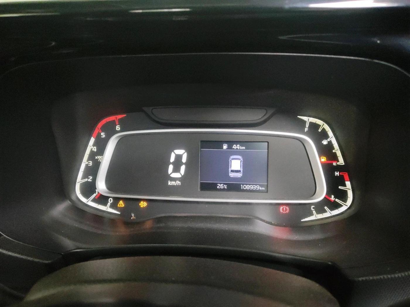 2022 KIA SONET HTK PLUS 1.5, Diesel, Manual, 1,08,939 km, interior