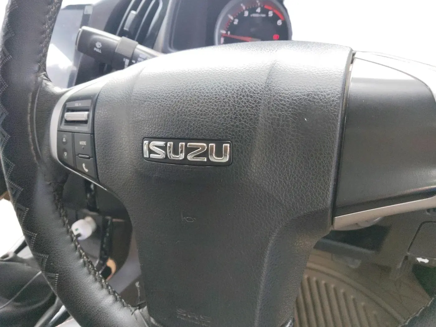 2023 ISUZU D-Max V Cross Z 4X4 MT, Diesel, Manual, 83,924 km, interior