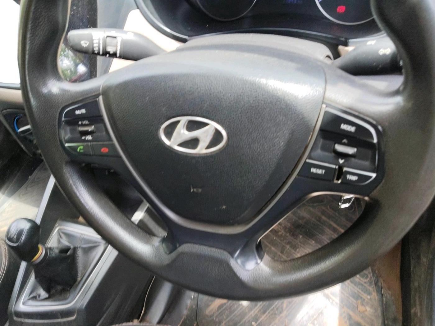 2014 Hyundai i20 SPORTZ 1.2, Petrol, Manual, 2,51,180 km, interior