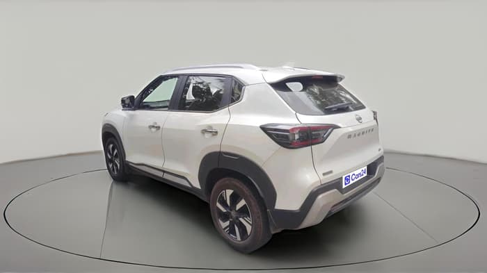 2025 Nissan MAGNITE Tekna HRAO 1.0 Turbo Petrol CVT, Petrol, Automatic, 12,338 km, exterior