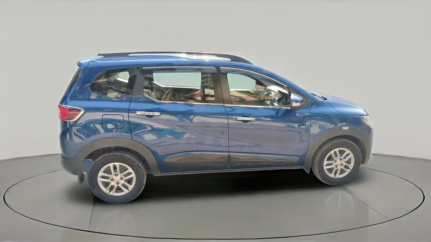 2021 Renault TRIBER RXT, Petrol, Manual, 34,629 km, exterior