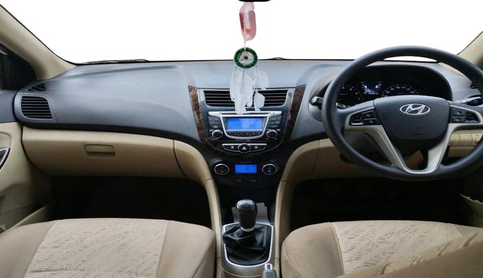 2014 Hyundai Verna FLUIDIC 1.6 VTVT EX, Petrol, Manual, 74,441 km, interior