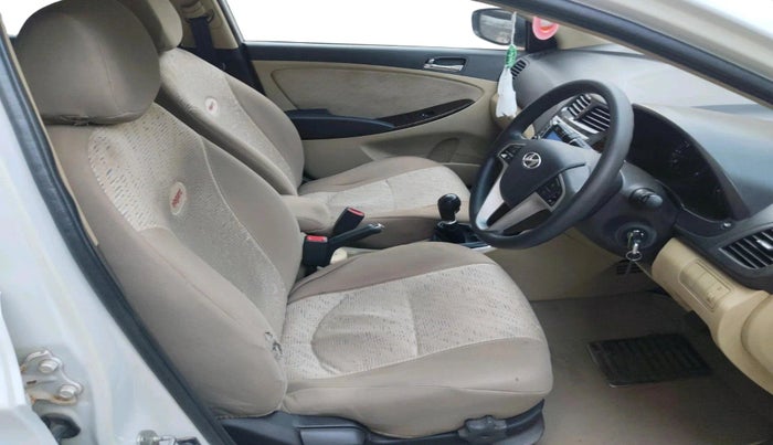 2014 Hyundai Verna FLUIDIC 1.6 VTVT EX, Petrol, Manual, 74,441 km, interior