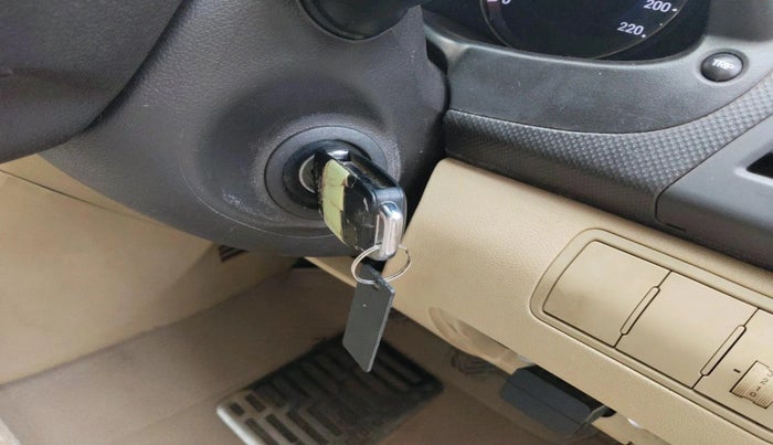 2014 Hyundai Verna FLUIDIC 1.6 VTVT EX, Petrol, Manual, 74,441 km, interior