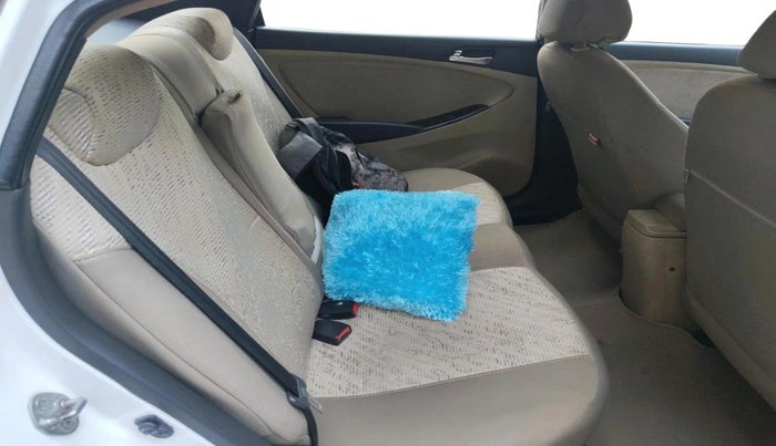 2014 Hyundai Verna FLUIDIC 1.6 VTVT EX, Petrol, Manual, 74,441 km, interior