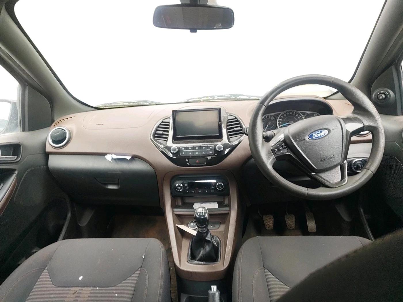 2018 Ford FREESTYLE TITANIUM 1.2 PETROL, Petrol, Manual, 2,00,000 km, interior
