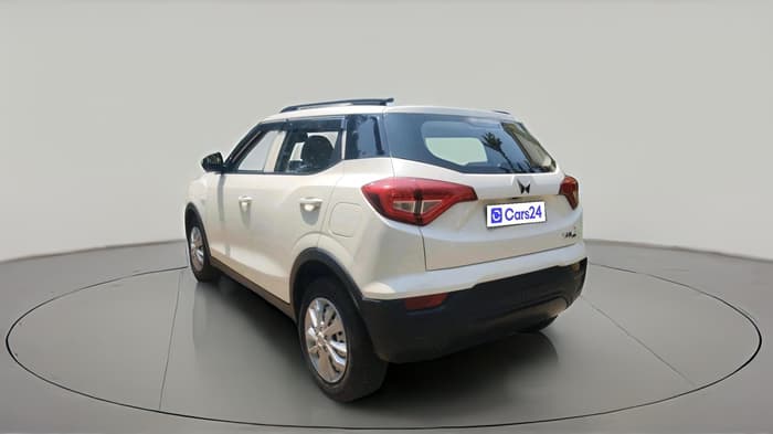 2023 Mahindra XUV300 W4 1.2 PETROL, Petrol, Manual, 34,933 km, exterior