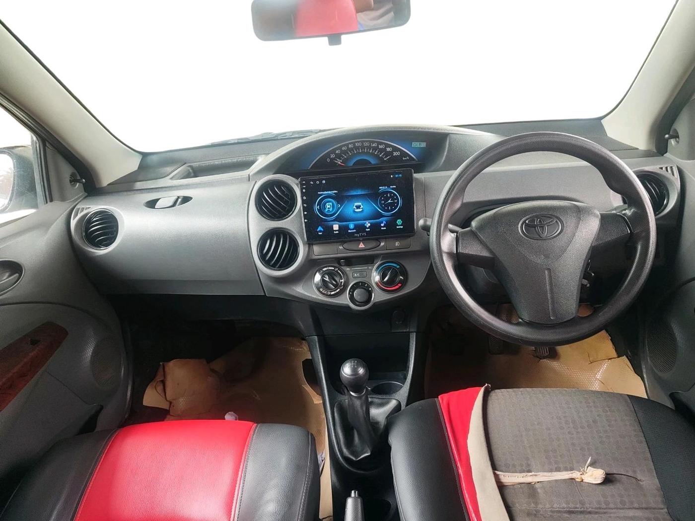 2013 Toyota Etios G, Petrol, Manual, 1,35,475 km, interior