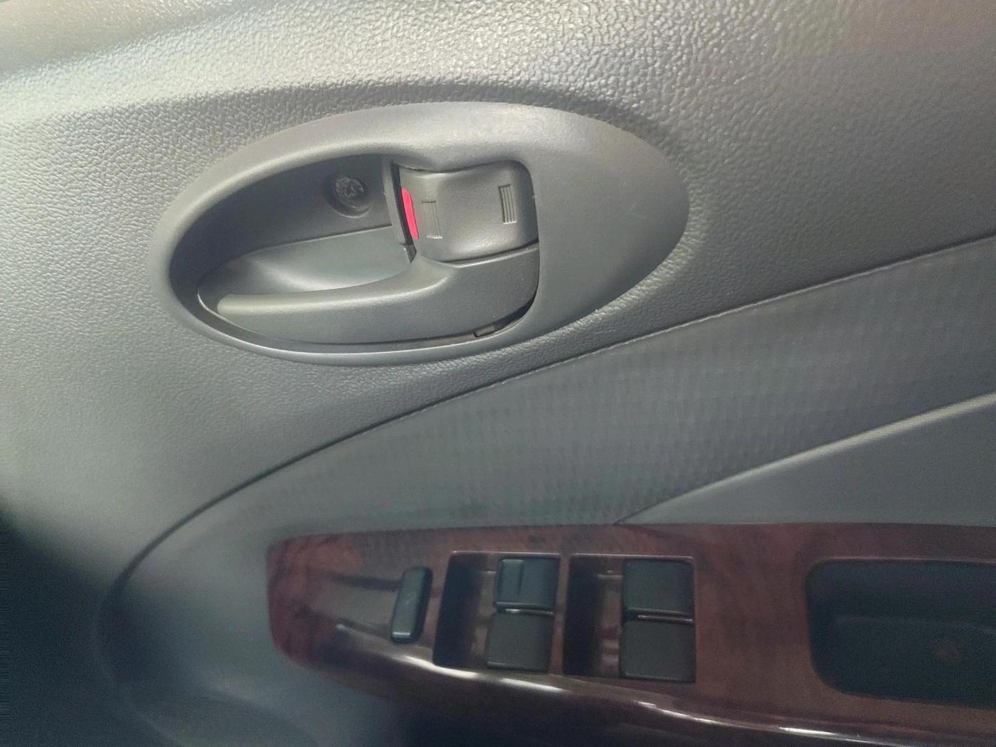 2013 Toyota Etios G, Petrol, Manual, 1,35,475 km, interior