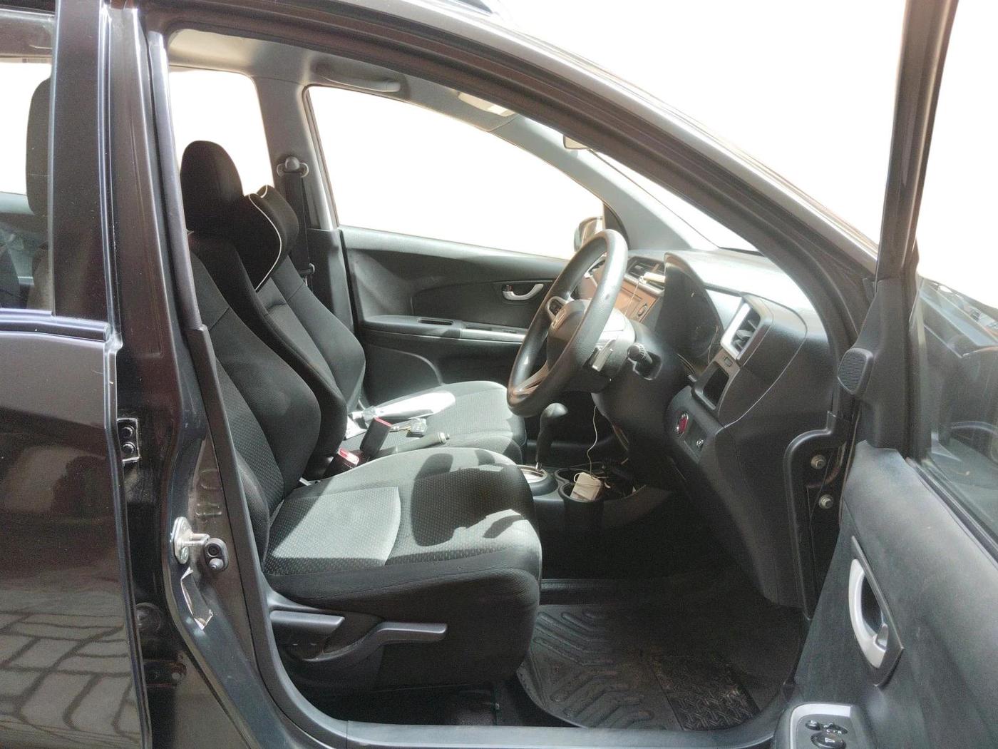 2016 Honda BR-V 1.5L I-VTEC V CVT, Petrol, Automatic, 95,088 km, interior