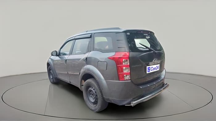 2015 Mahindra XUV500 W6, Diesel, Manual, 1,36,658 km, exterior