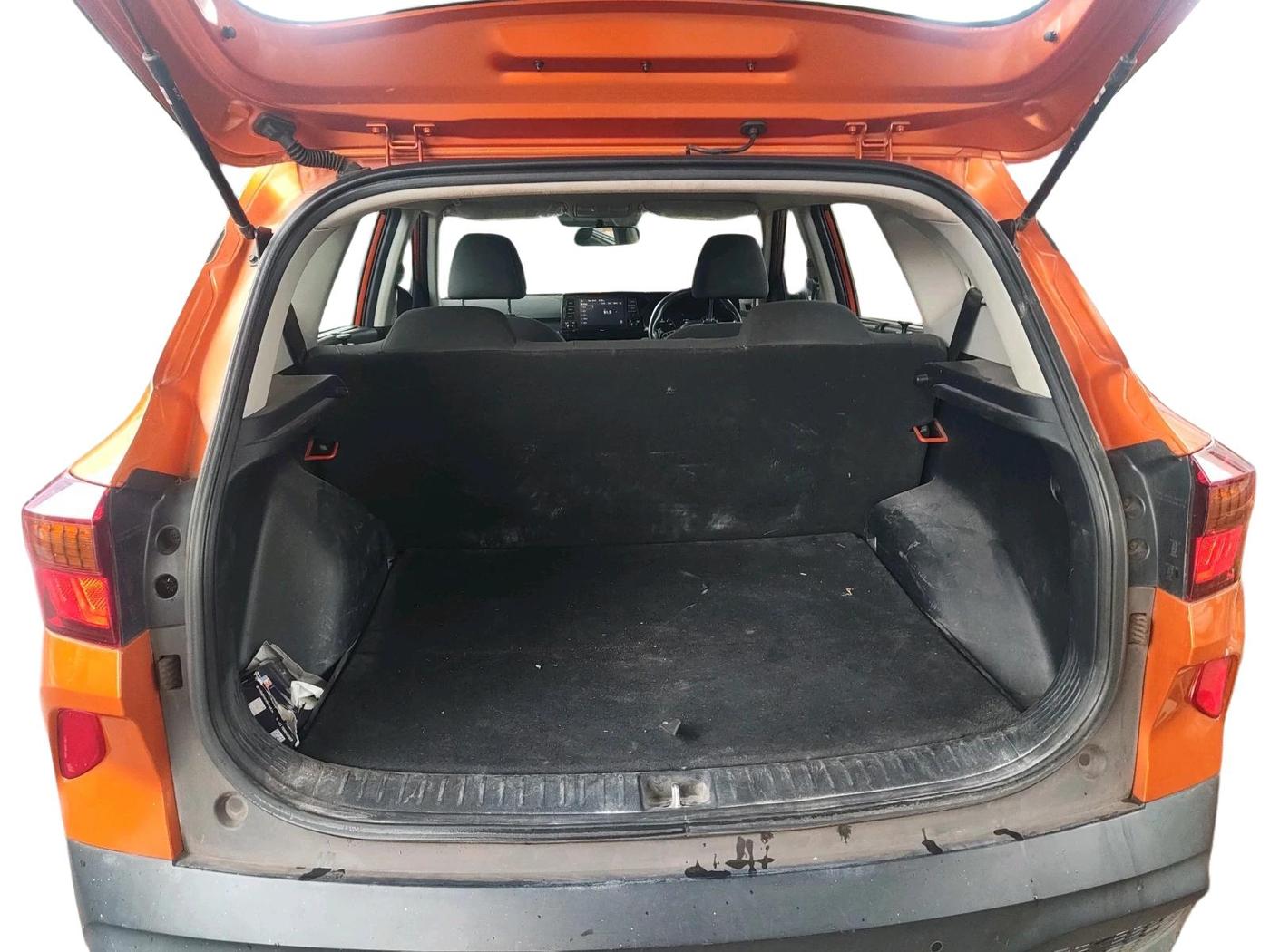 2020 KIA SELTOS HTK PLUS 1.5, Petrol, Manual, 1,12,381 km, exterior