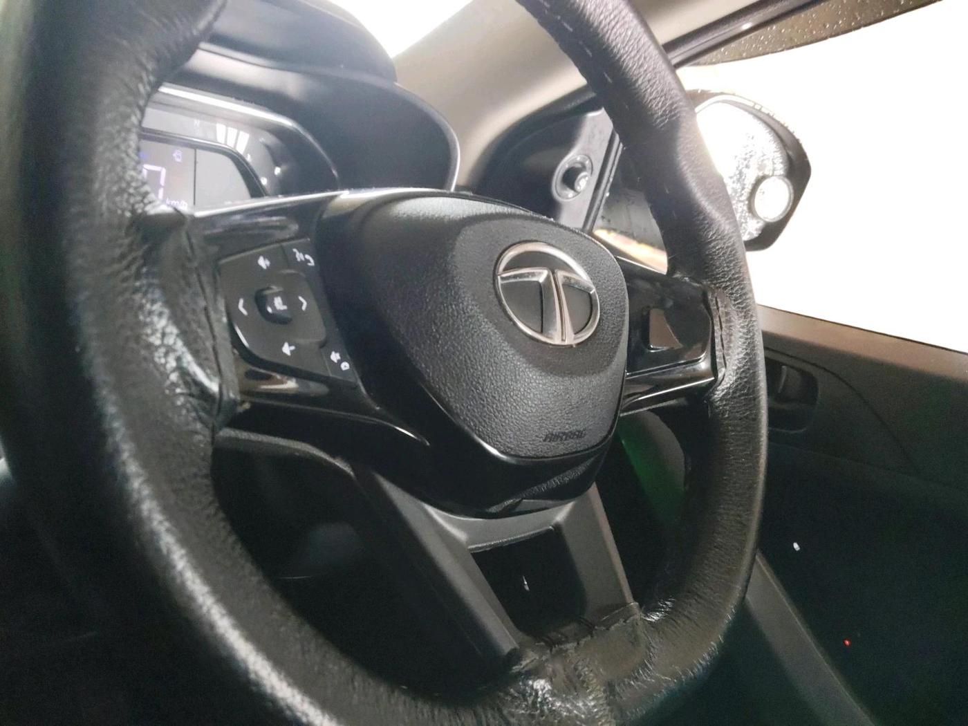 2021 Tata NEXON XM SUNROOF PETROL, Petrol, Manual, 56,747 km, interior