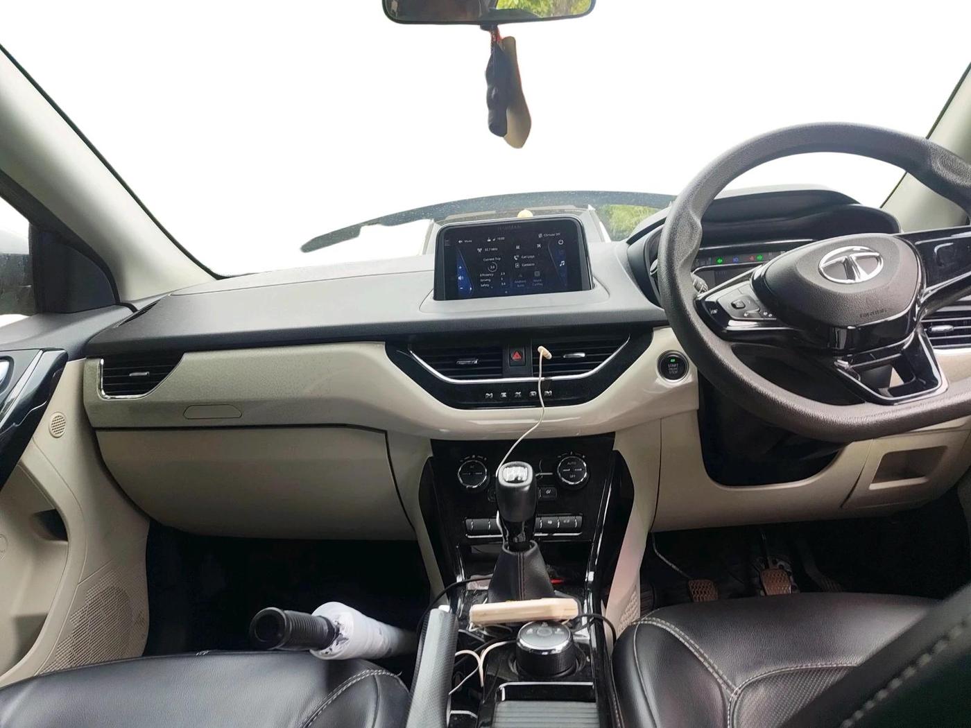 2023 Tata NEXON XZ PLUS PETROL, Petrol, Manual, 39,213 km, interior