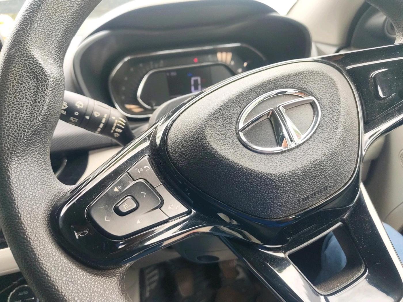 2023 Tata NEXON XZ PLUS PETROL, Petrol, Manual, 39,213 km, interior
