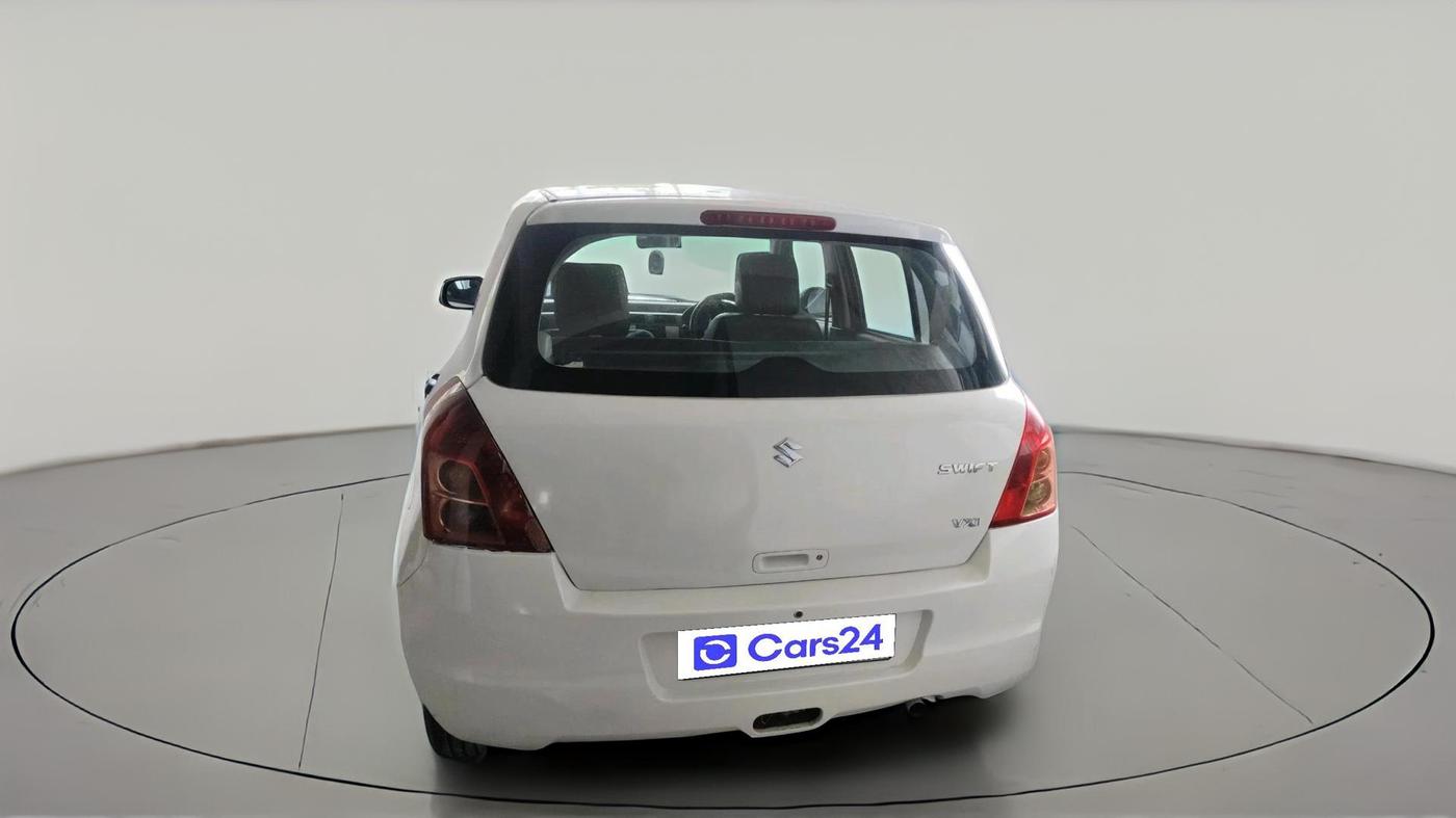 2011 Maruti Swift LXI, CNG, Manual, 1,42,271 km, exterior