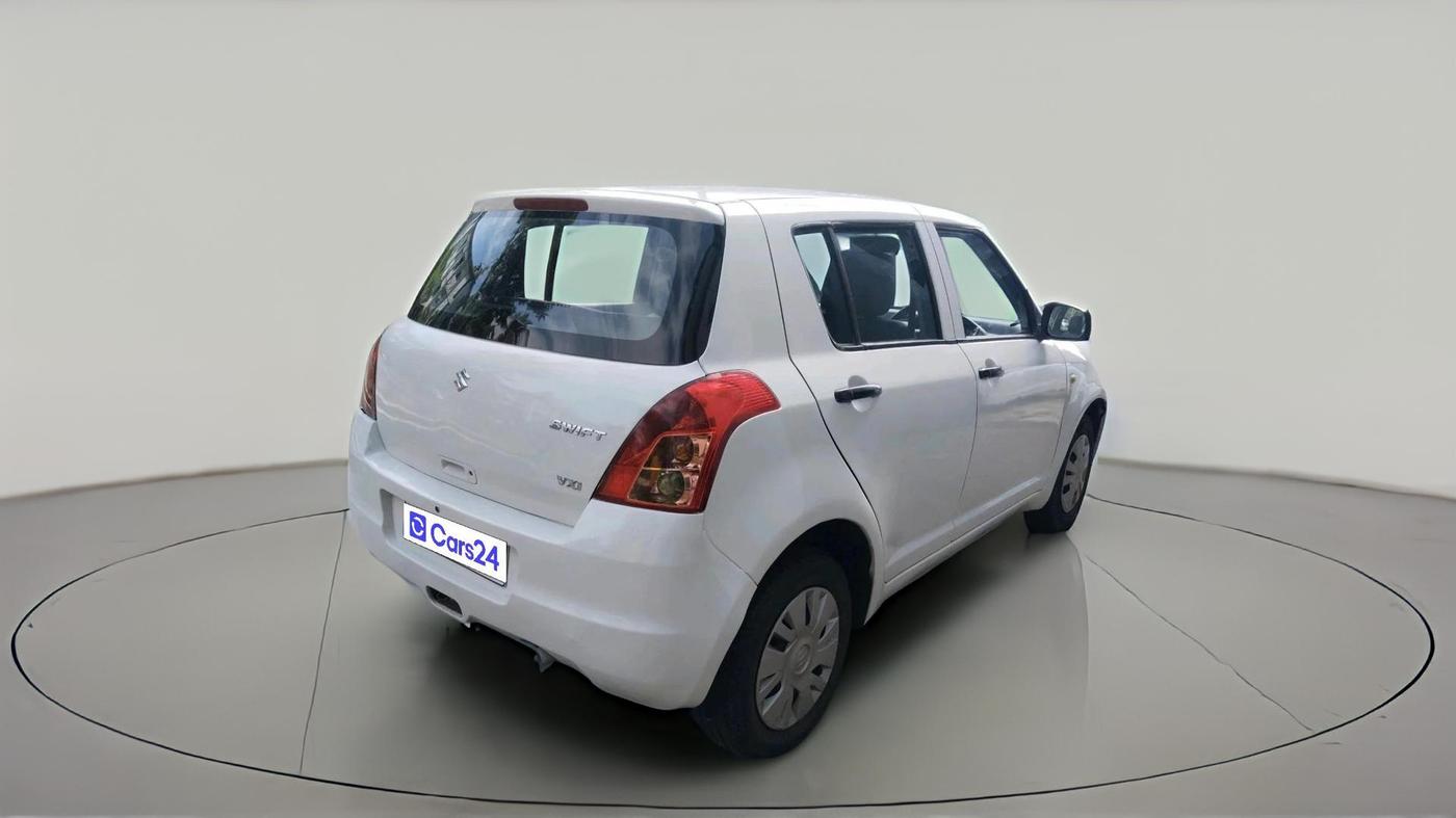 2011 Maruti Swift LXI, CNG, Manual, 1,42,271 km, exterior