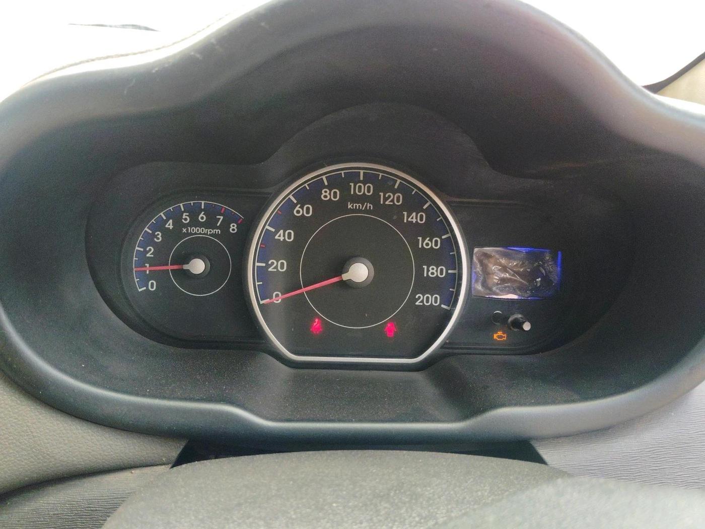2011 Hyundai i10 SPORTZ 1.2, Petrol, Manual, 1,05,010 km, interior