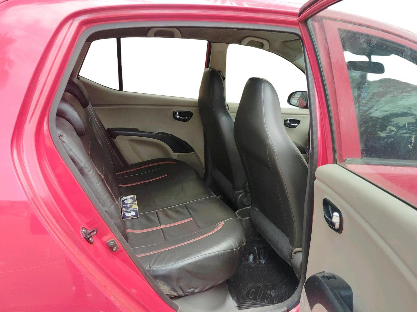 2011 Hyundai i10 SPORTZ 1.2, Petrol, Manual, 1,05,010 km, interior