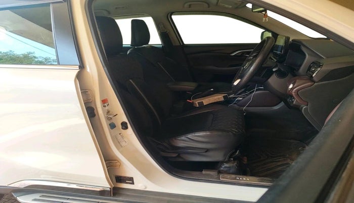 2023 Maruti Grand Vitara ZETA SMART HYBRID AT, Petrol, Automatic, 54,674 km, interior