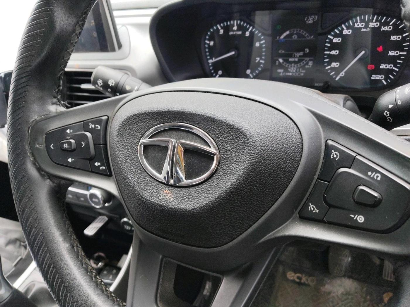 2022 Tata ALTROZ XZ PETROL, Petrol, Manual, 42,211 km, interior