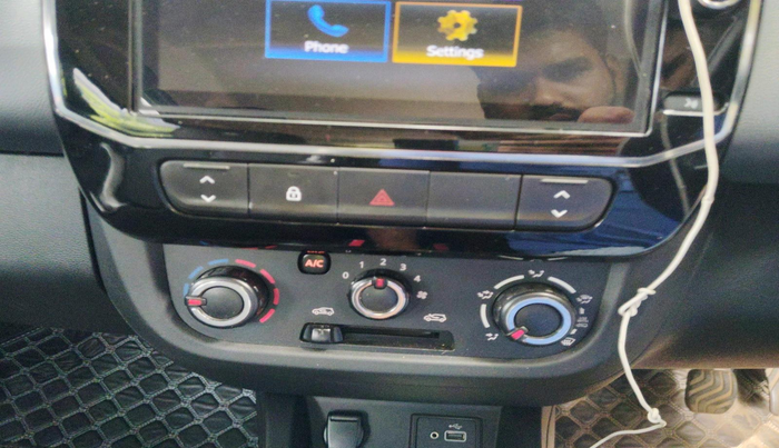 2022 Renault Kwid RXT 1.0 AMT (O), Petrol, Automatic, 8,469 km, interior