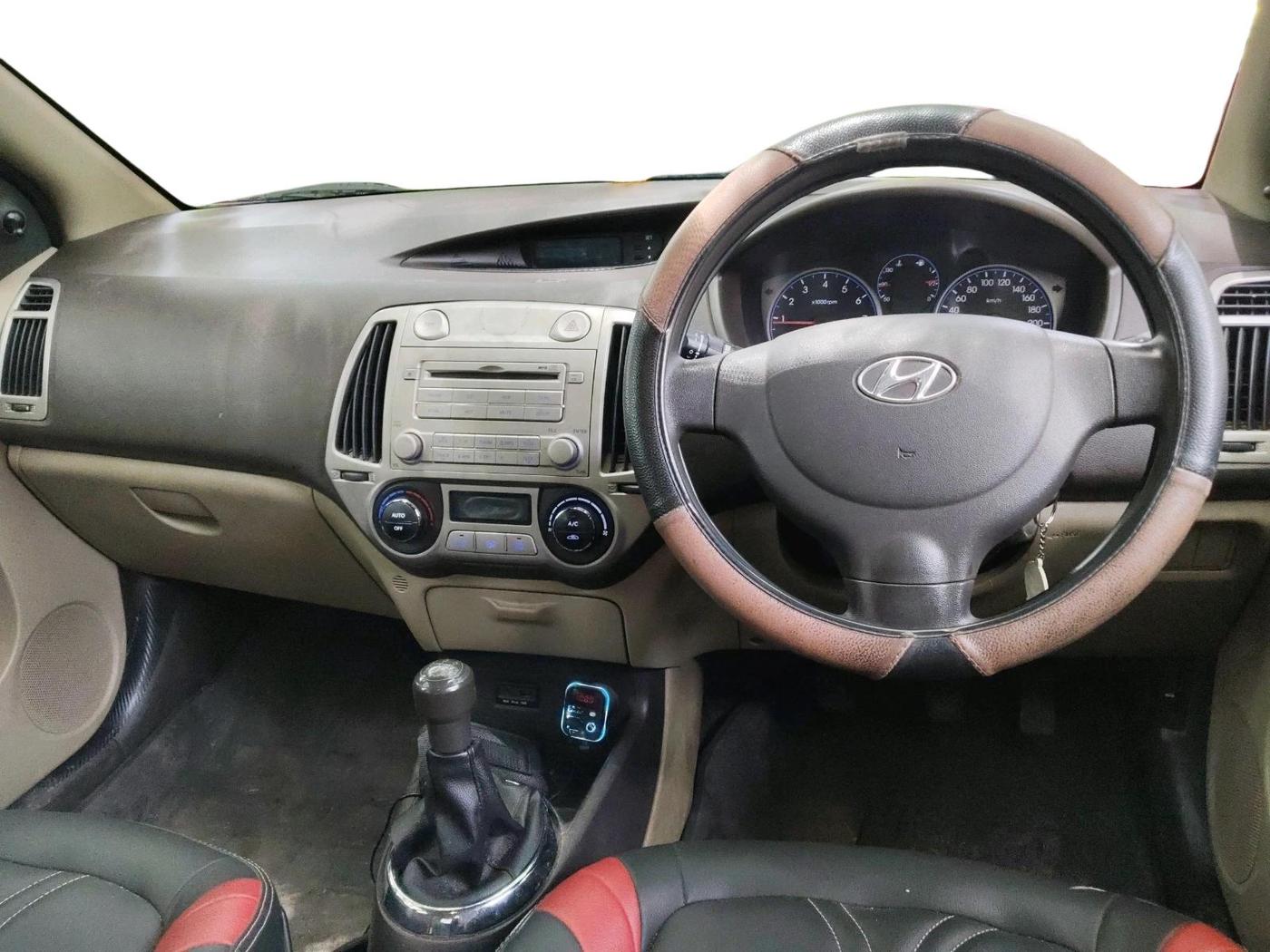 2011 Hyundai i20 MAGNA 1.2, Petrol, Manual, 70,628 km, interior