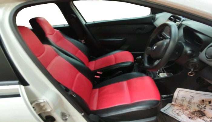 2017 Renault Kwid RXT 0.8 (O), Petrol, Manual, 28,074 km, interior