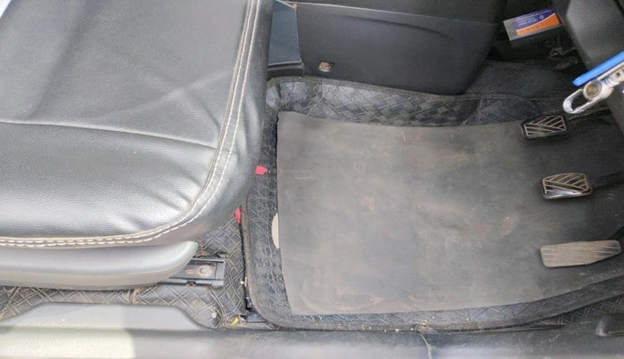 2012 Maruti Wagon R 1.0 LXI CNG, CNG, Manual, 1,26,587 km, interior