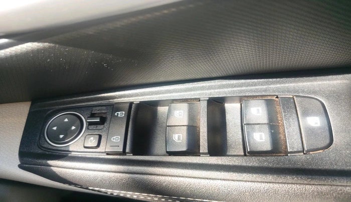 2022 KIA SONET HTX 1.5 AT, Diesel, Automatic, 75,228 km, interior