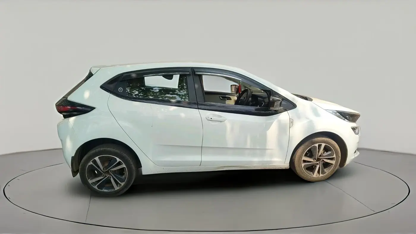 2023 Tata ALTROZ XZ DIESEL, Diesel, Manual, 80,500 km, exterior