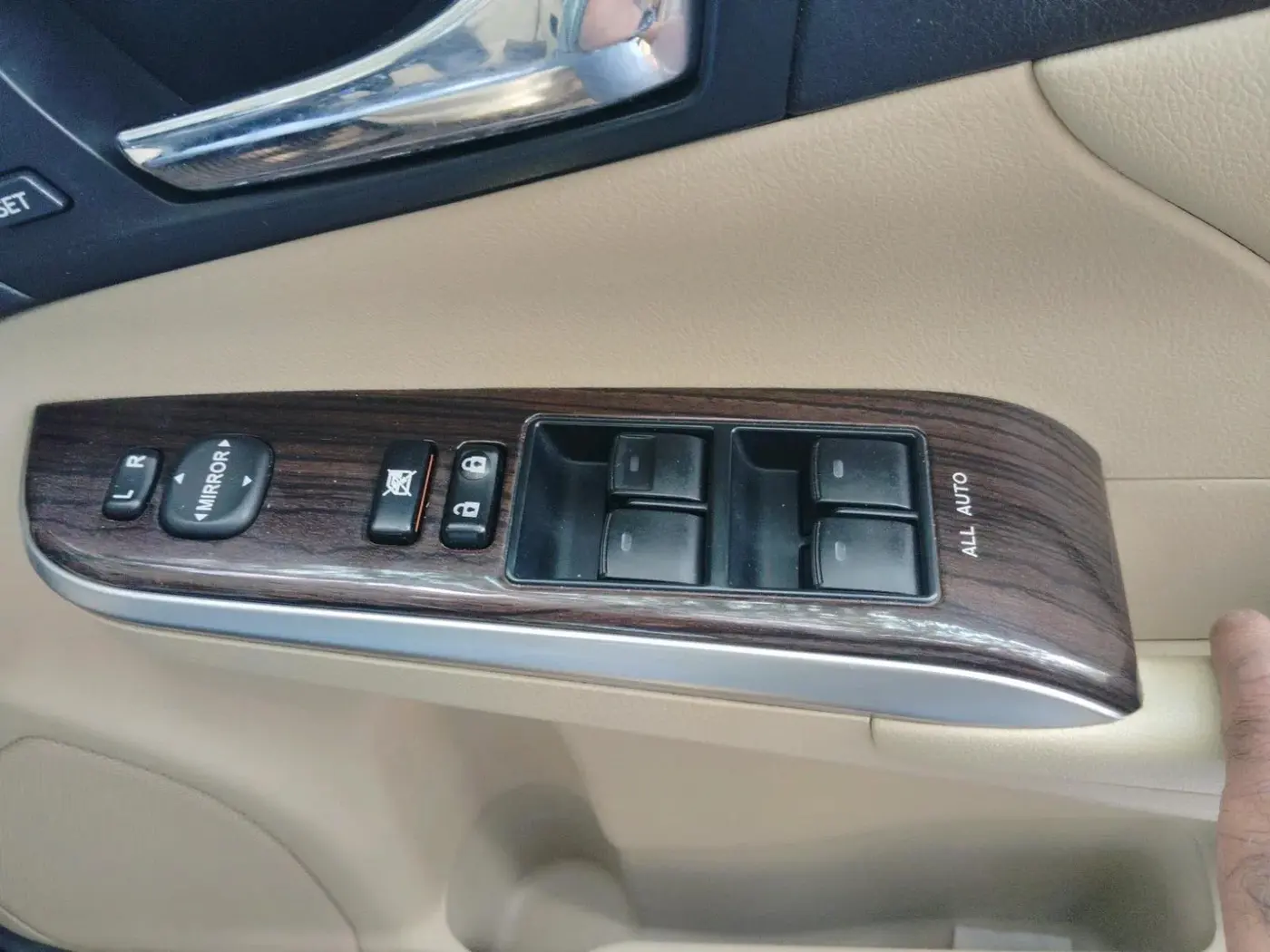 2016 Toyota Camry HYBRID, Hybrid, Automatic, 77,266 km, interior