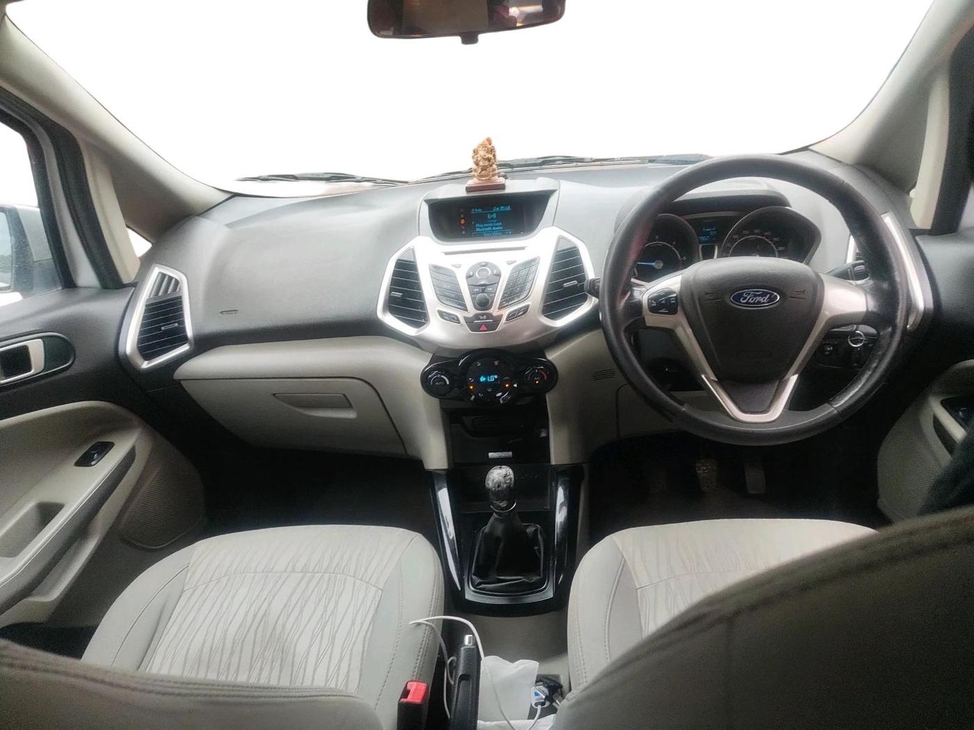 2014 Ford Ecosport TITANIUM 1.5L DIESEL, Diesel, Manual, 2,67,960 km, interior