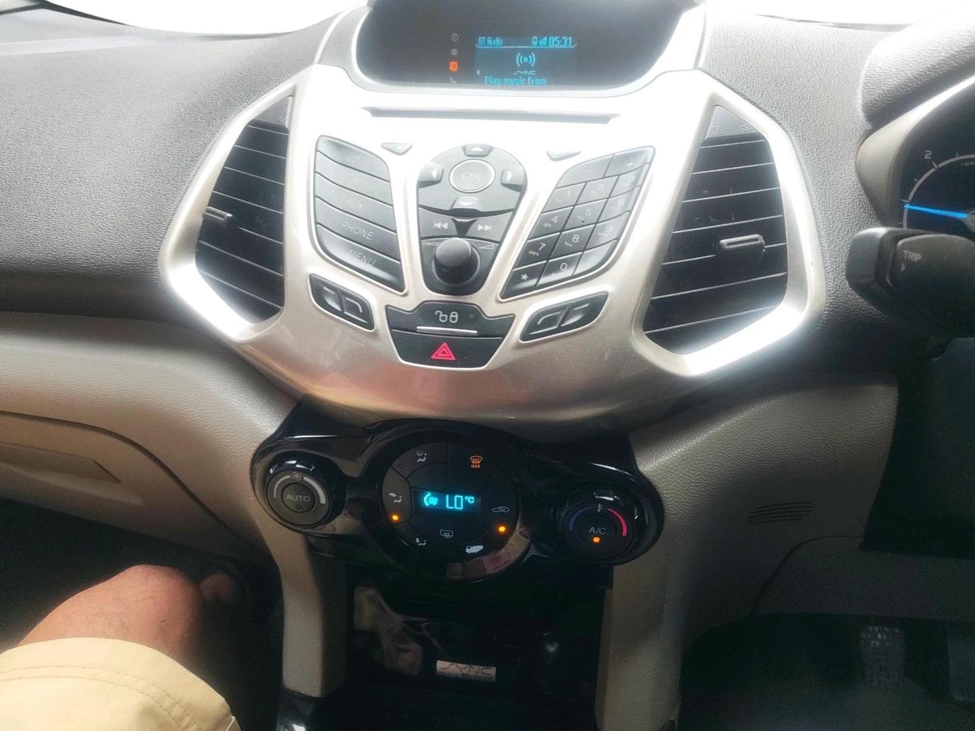 2014 Ford Ecosport TITANIUM 1.5L DIESEL, Diesel, Manual, 2,67,960 km, interior