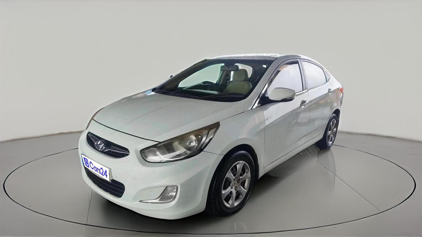 2012 Hyundai Verna FLUIDIC 1.4 VTVT, Petrol, Manual, 1,20,341 km, exterior