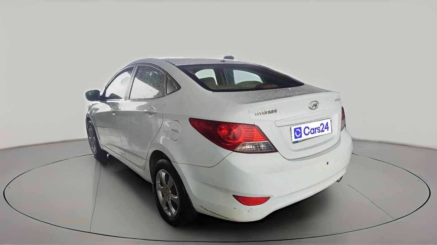 2012 Hyundai Verna FLUIDIC 1.4 VTVT, Petrol, Manual, 1,20,341 km, exterior