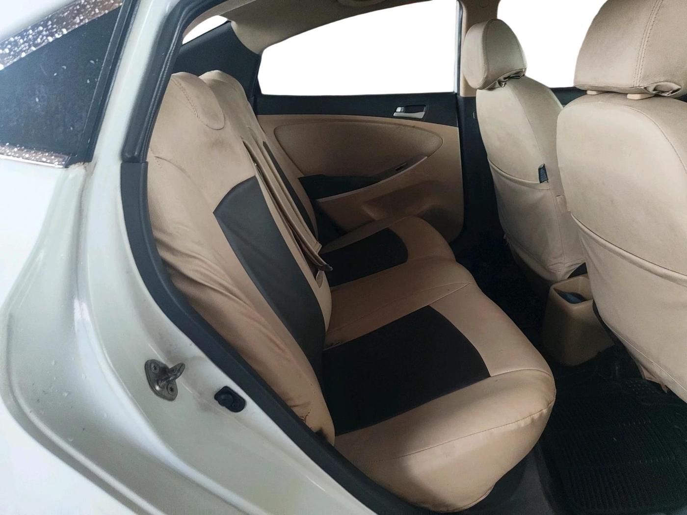 2012 Hyundai Verna FLUIDIC 1.4 VTVT, Petrol, Manual, 1,20,341 km, interior
