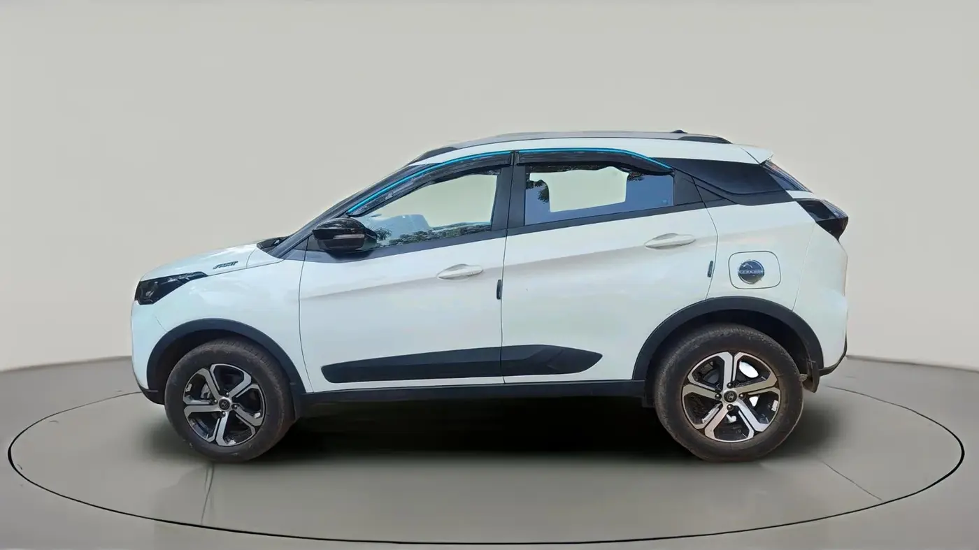 2023 Tata NEXON XZA PLUS SUNROOF PETROL, Petrol, Automatic, 27,702 km, exterior